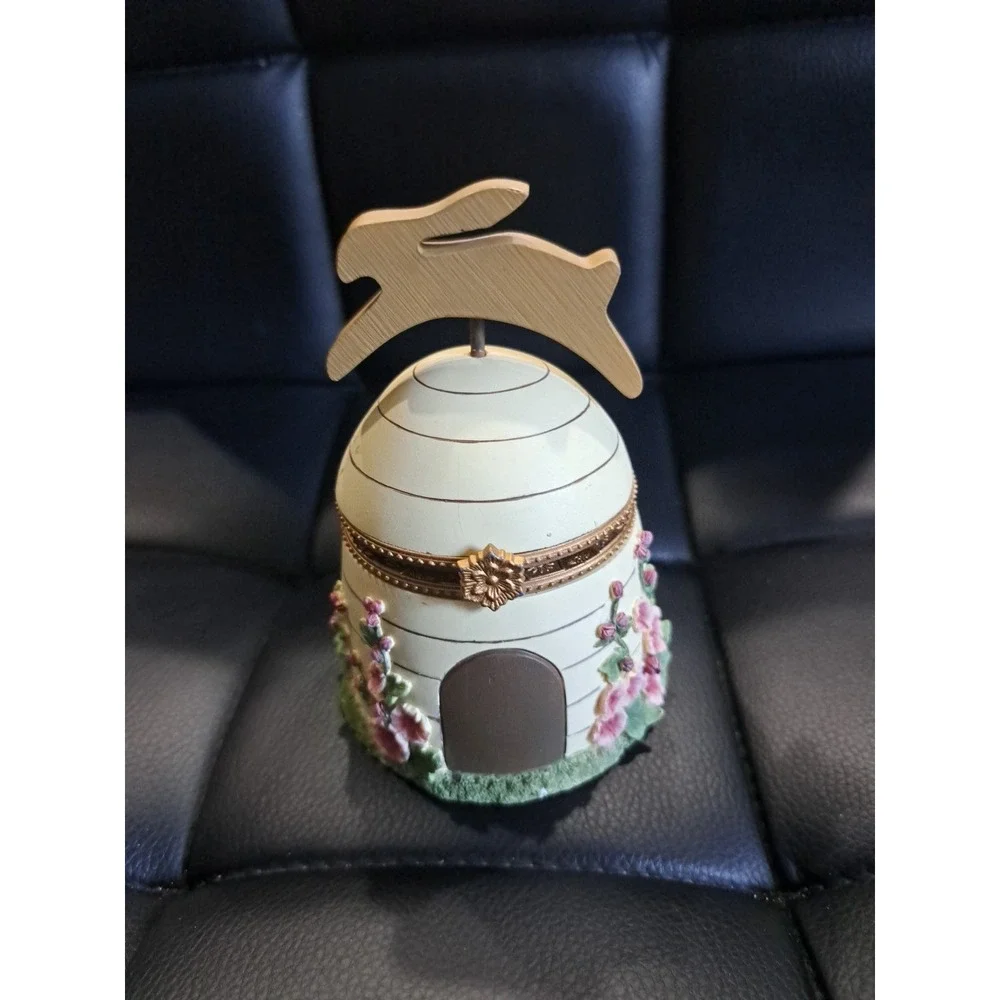 Artisan‎ Flair Bunny Hinged Trinket Box Miss Heather's Hollyhock Gardens Flowers